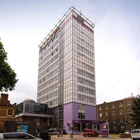 Premier Inn London Hammersmith Exterior photo