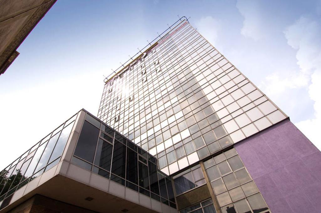 Premier Inn London Hammersmith Exterior photo